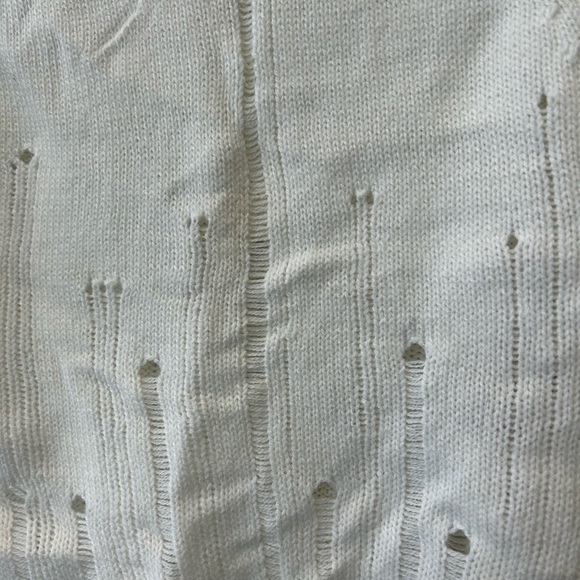 Summer White Vest Wild Fable Distressed Vest in Size XS - Picture 4 of 5